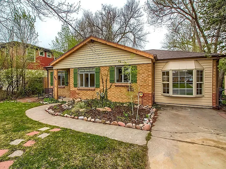 769 Poplar St — Photo 2