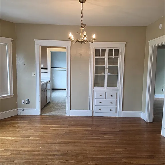 15 Fair Oaks Ave #2 — Photo 2