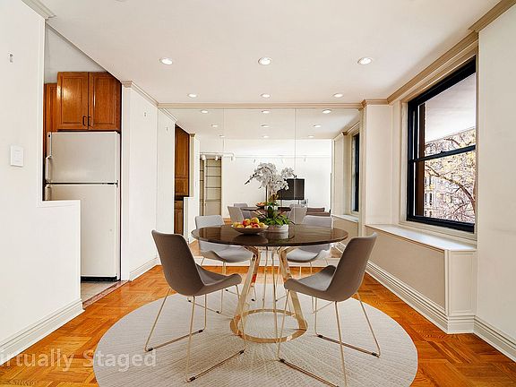3rd image of 505 E 79th St APT 2L