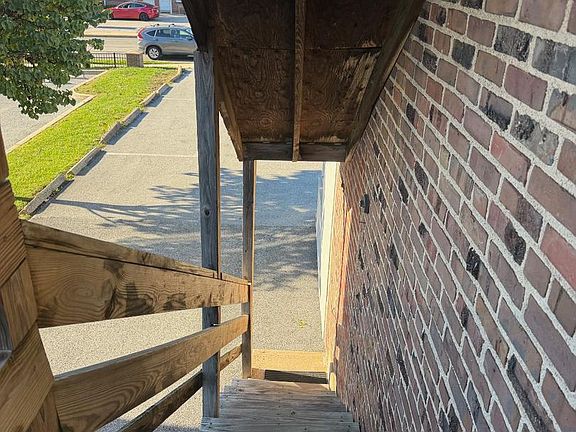 4th image of 107 W Eagle Rd APT 7