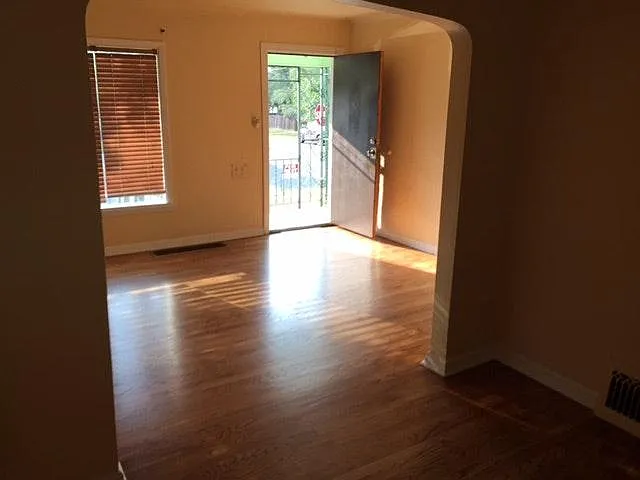 2400 S Williams St — Photo 7