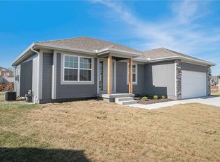606 Poplar Ct, Belton, MO 64012