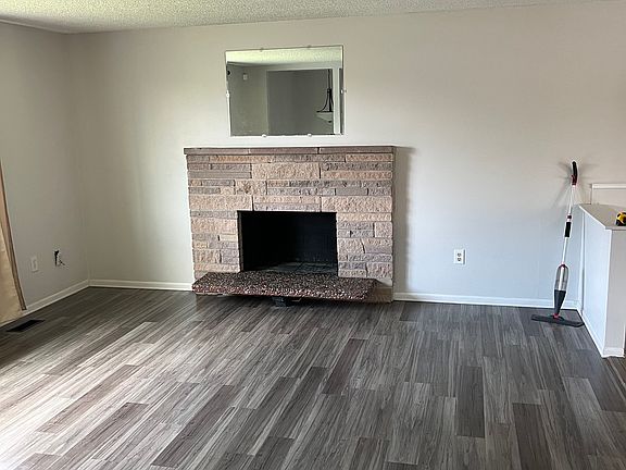 5th image of 2212 S Rebecca St