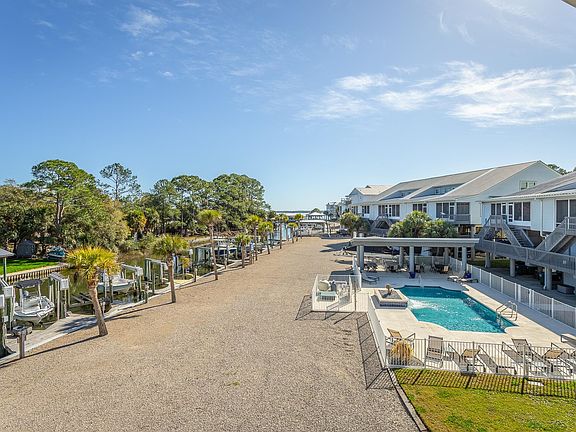 2nd image of 695 A4 Mashes Sands Rd #A4