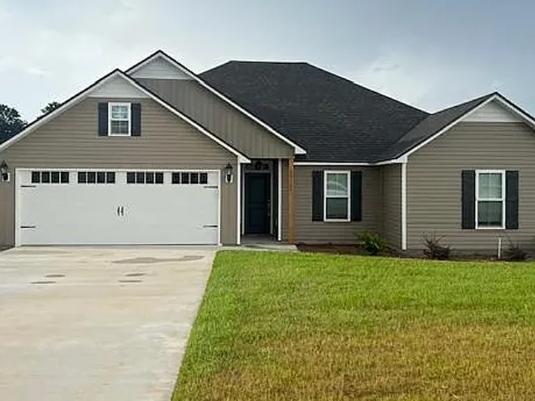 3912 Duke Ct — Photo 2