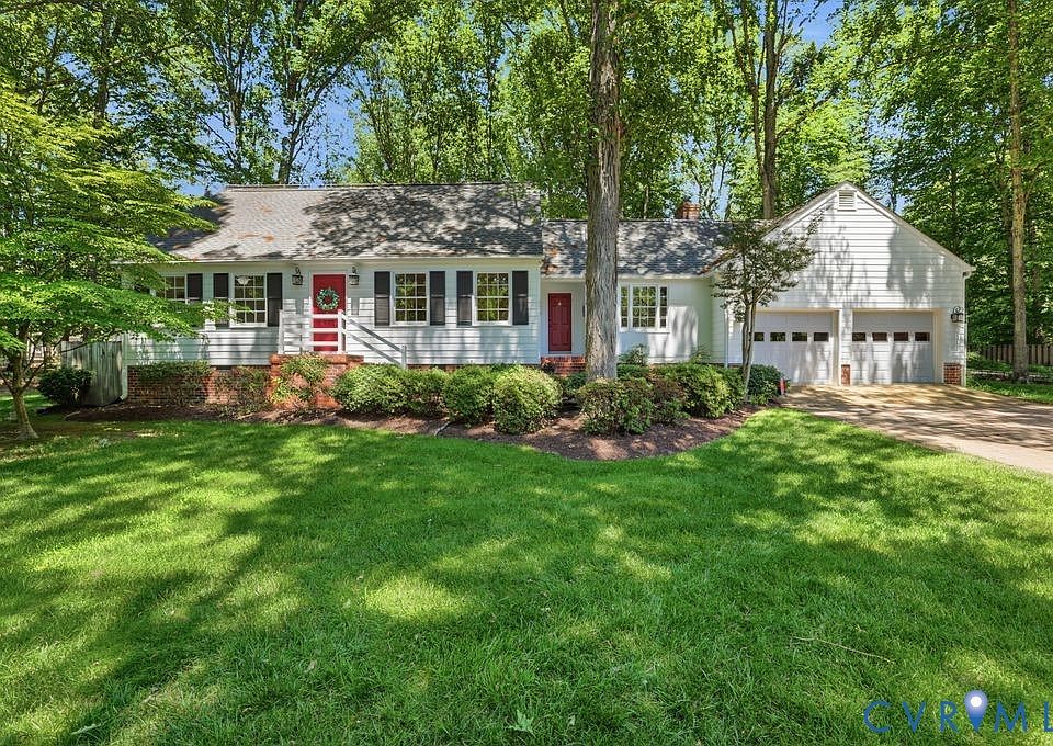 1st image of 2418 Mountainbrook Dr