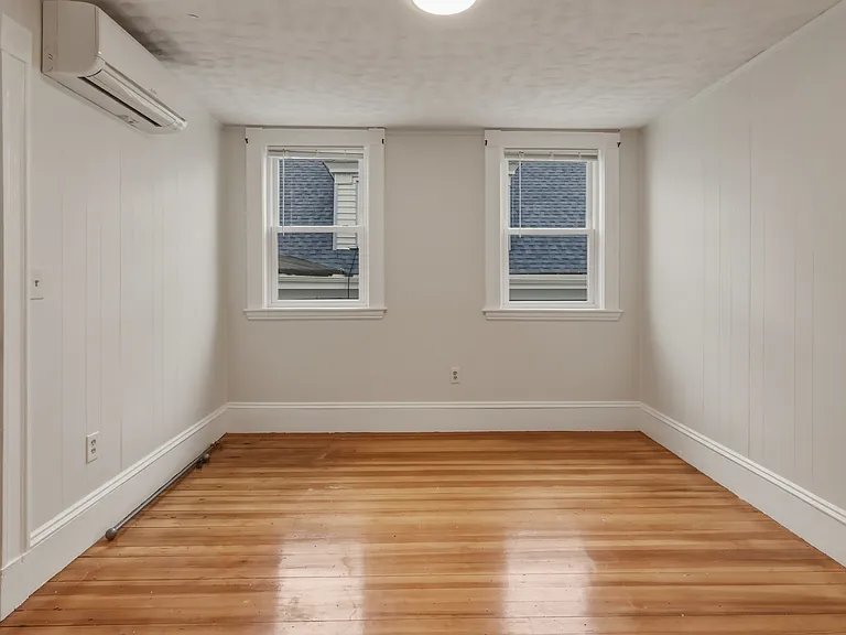 14 Magnolia Sq #3 — Photo 11