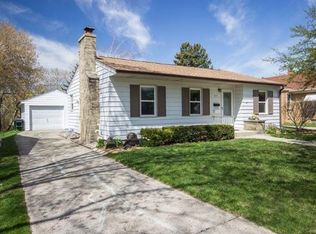 2173 S 98th St, West Allis, WI 53227