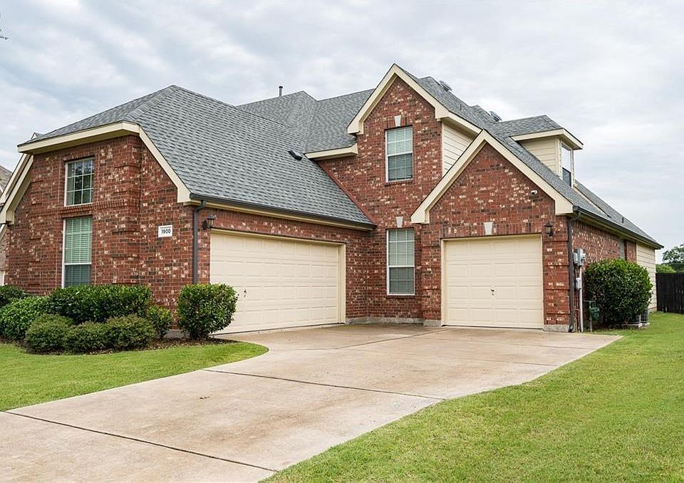 1st image of 1900 Pecan Valley Dr