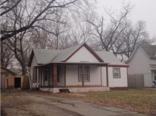 724 S Sycamore St, Ottawa, KS 66067