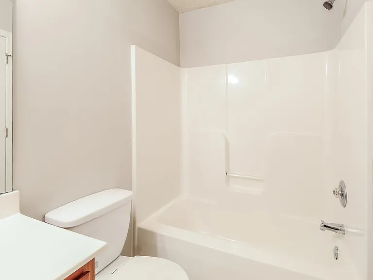 740 Shadow Lakes Dr — Photo 16