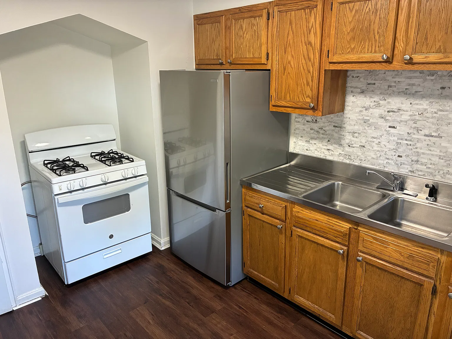 1331 Le Mar Dr — Photo 4
