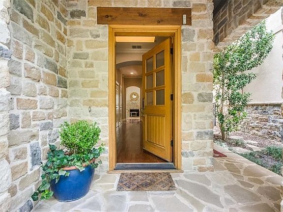 4th image of 2670 Provencial Ln