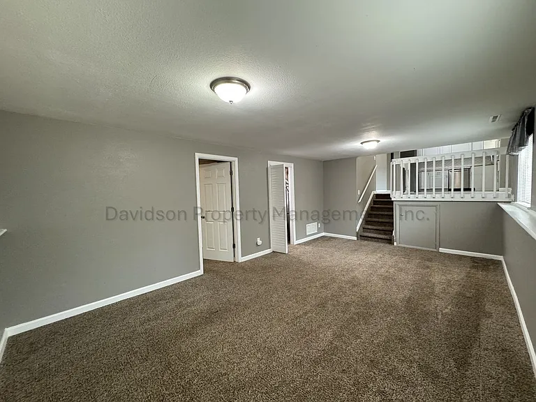 4470 Monica Dr — Photo 12