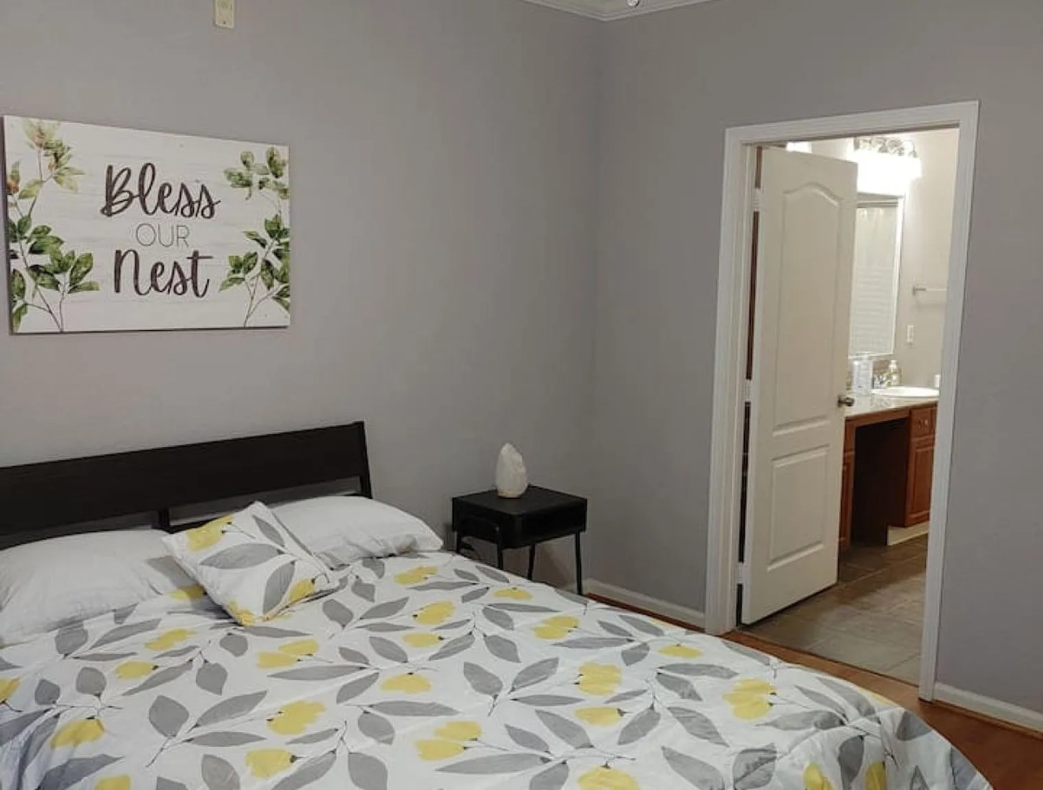 2 bed, 2.0 bath, 1485 sqft, $3,196 — Photo 3