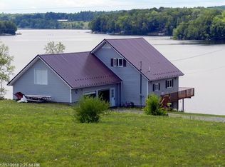 47 Hanson Dr, Saint Albans, ME 04971