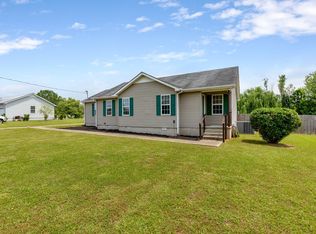 889 Six Mile Board Rd, Belvidere, TN 37306
