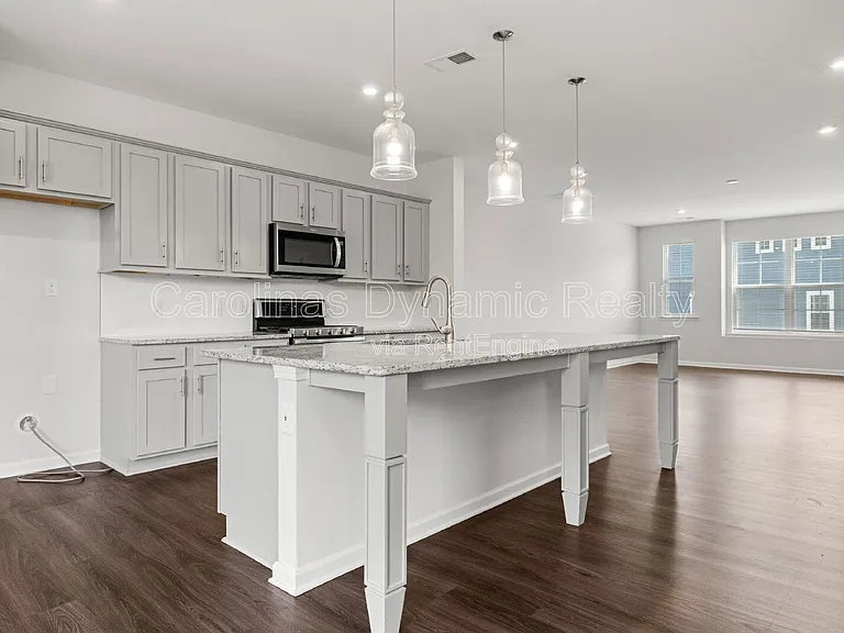 6985 Waterstone Dr — Photo 11