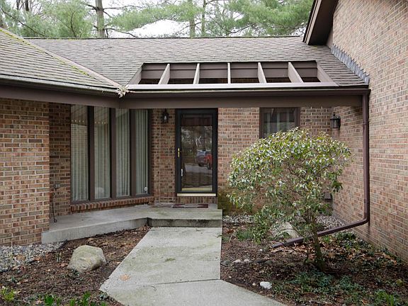 7676 St Andrews Cir-103