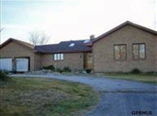 4795 Northwoods Dr, Omaha, NE 68152