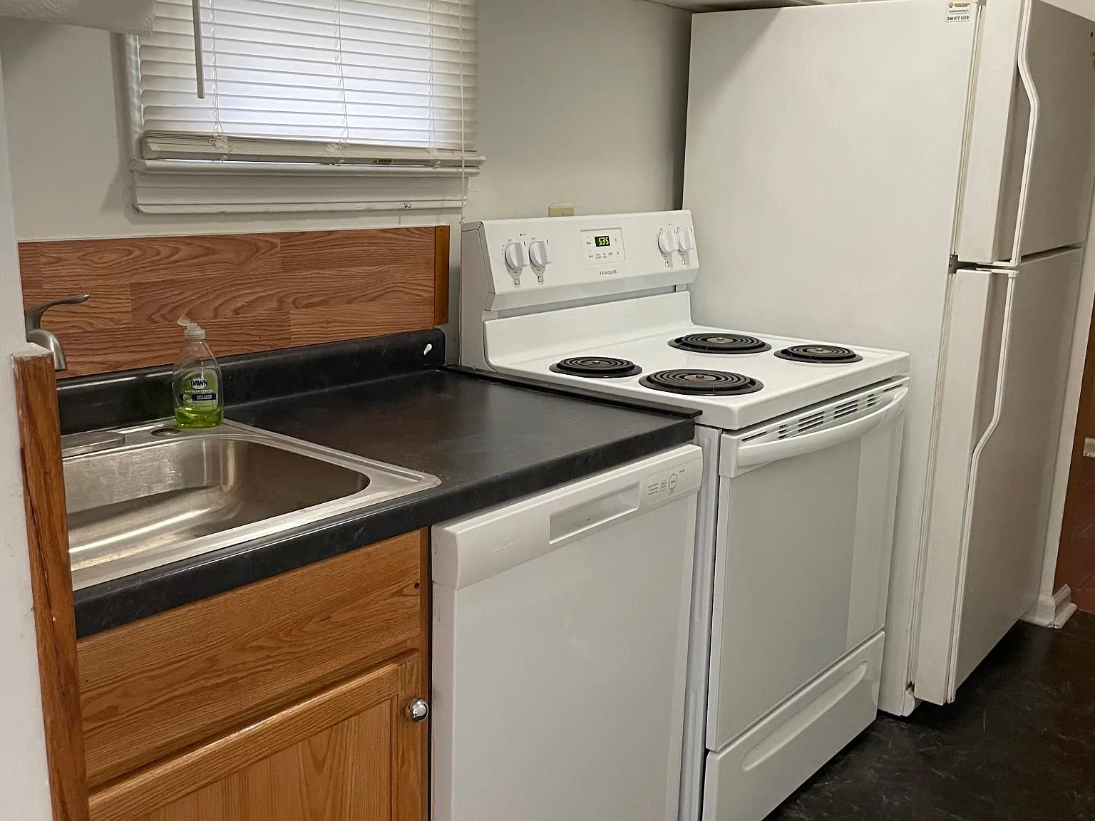 25185 W Nine Mile Rd — Photo 3