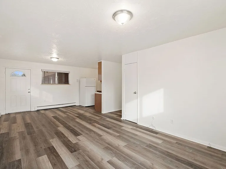 1909 11th Ave — Photo 20