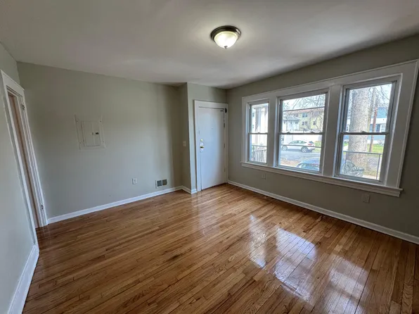 112 Monroe St APT 2, Roselle, NJ 07203