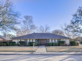 7108 Roundrock Rd, Dallas, TX 75248