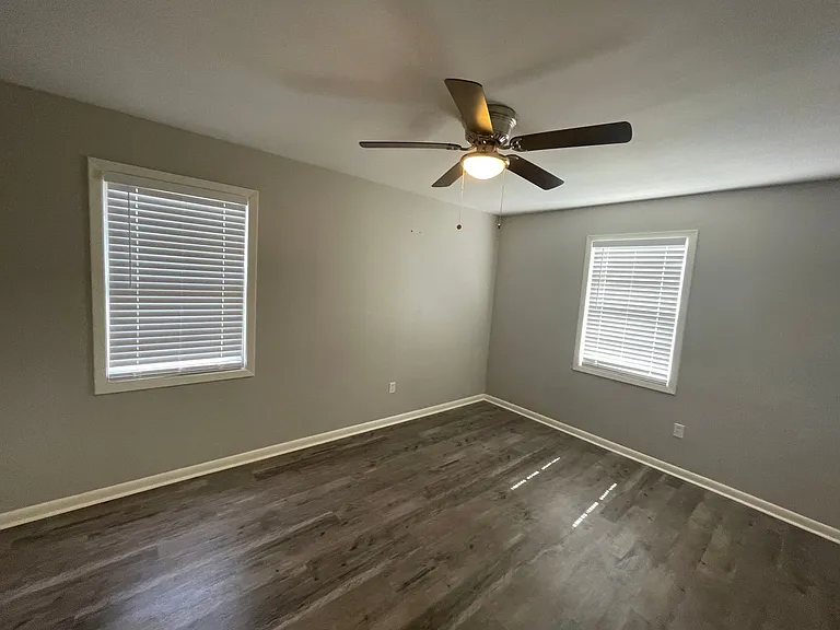 4604 Donnie Ave — Photo 6