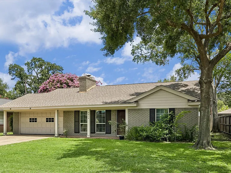 9814 Pine Lake Dr — Photo 1