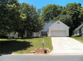 859 Knightsbridge Rd, Fort Mill, SC 29708