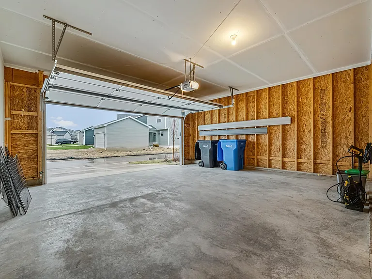 1638 Happy Trails Rd — Photo 31