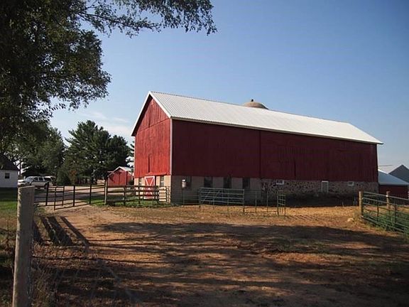5th image of W4222 County Road A