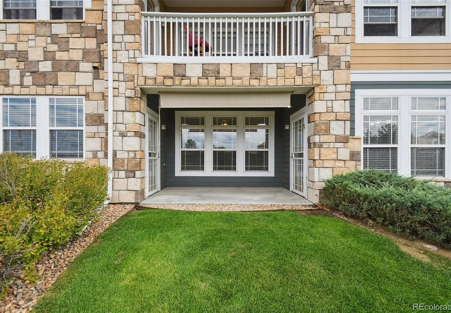 2 bed, 2.0 bath, 1241 sqft, $2,595 — Photo 4