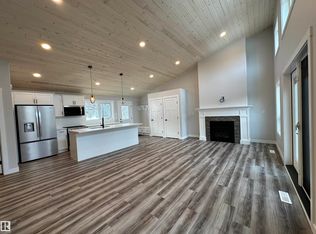 17 Hillside Cres, Silver Sands, AB T0E1H0