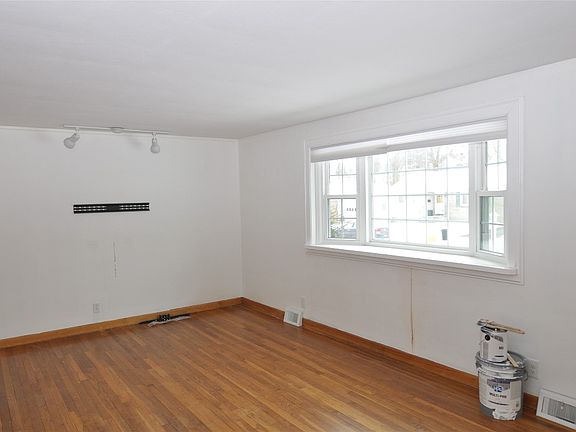 5th image of 706 Byford Blvd