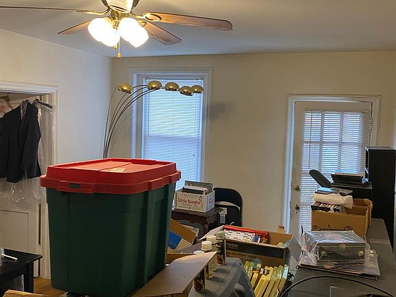 4th image of 3426 W Grace St APT 3