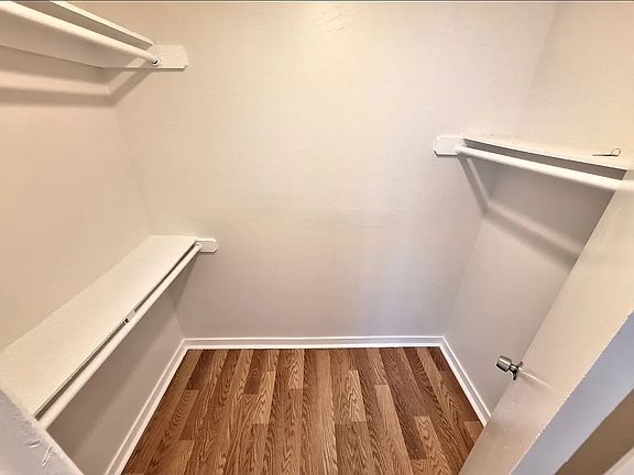 5th image of 6815 Kelvin Ave #102