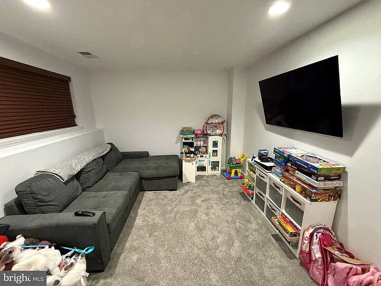 47574 Comer Sq — Photo 37