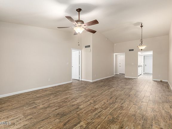 5th image of 2615 W WILLOW Avenue