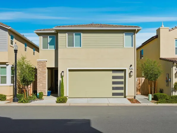1107 Significant Way, Madera, CA 93636