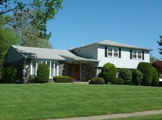 3524 Meadowlark Dr, Huntingdon Valley, PA 19006