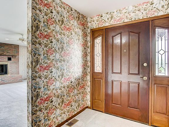 4th image of 7179 Redwood Valley Ct