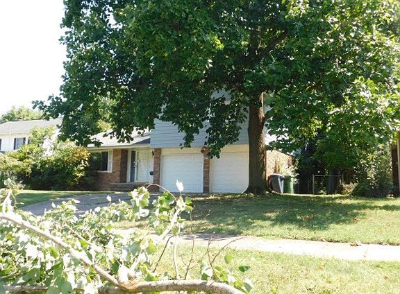 2nd image of 653 Robin Dr