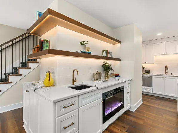 3305 Ep True Pkwy Unit 1502, West Des Moines, IA 50265