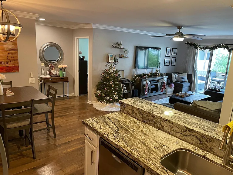 4600 Lamont St #234 — Photo 17