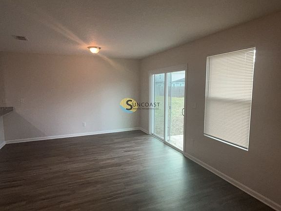 5th image of 8024 Hastings St