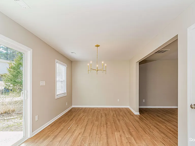 3019 Sprucewood Dr — Photo 4