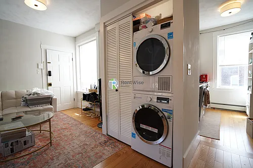 152 Salem St #8 Photo 1