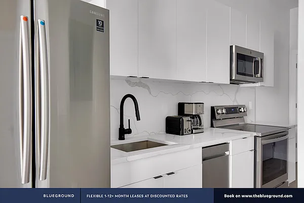 Rented by The Blueground | media 28